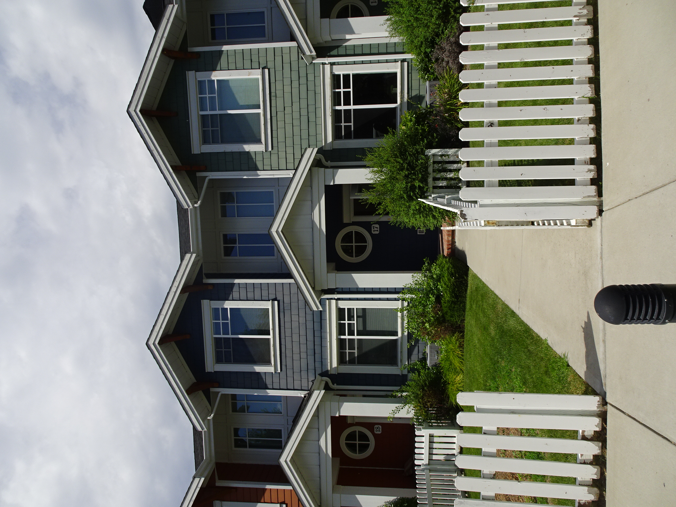 433 McCarren Ave, 17