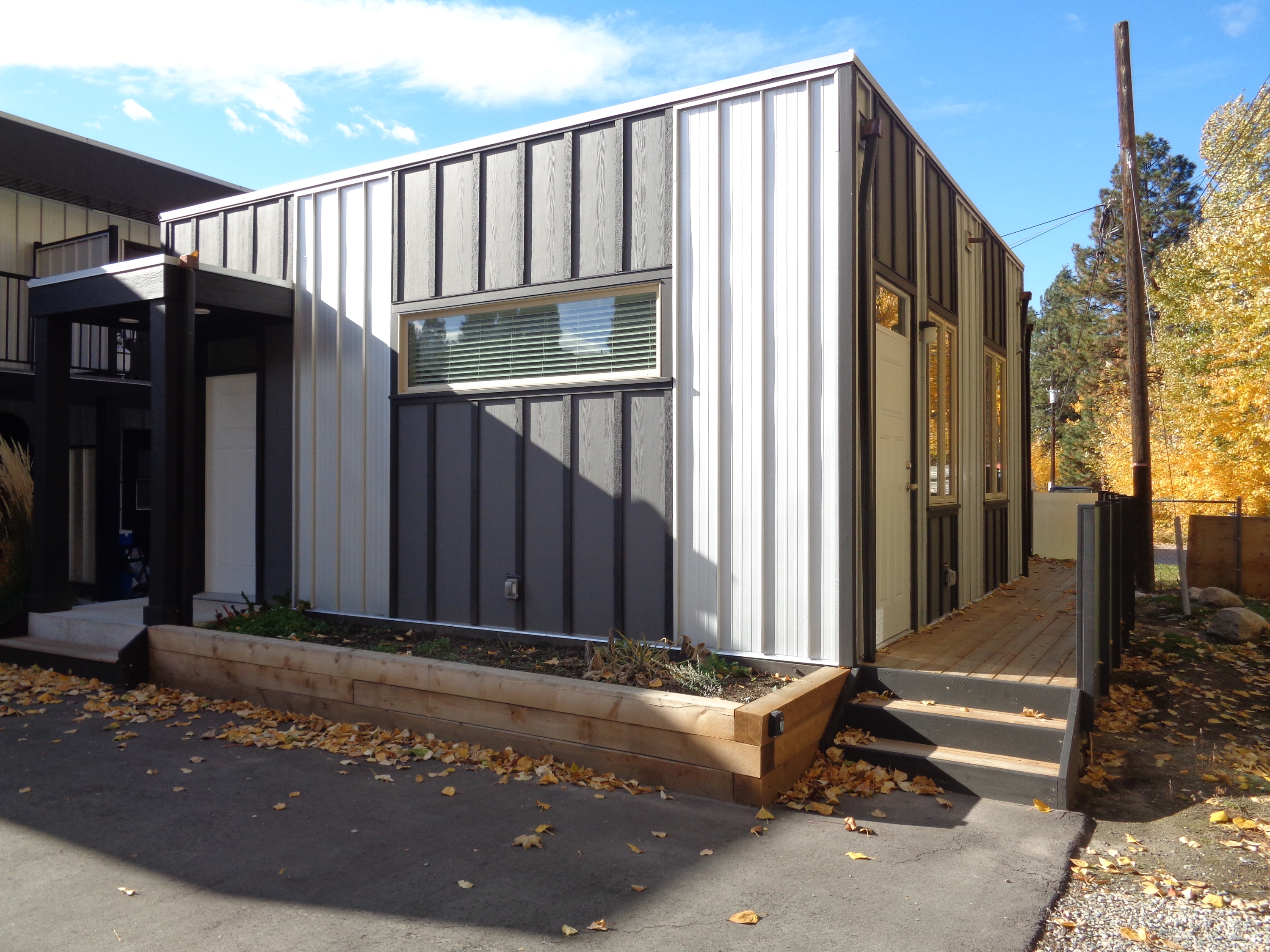 166 McPherson Cres, Coach house